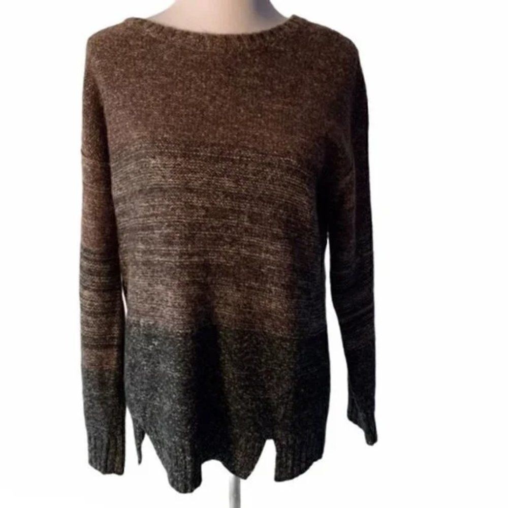 Buttons Crew Neck Women’s Sweater size M